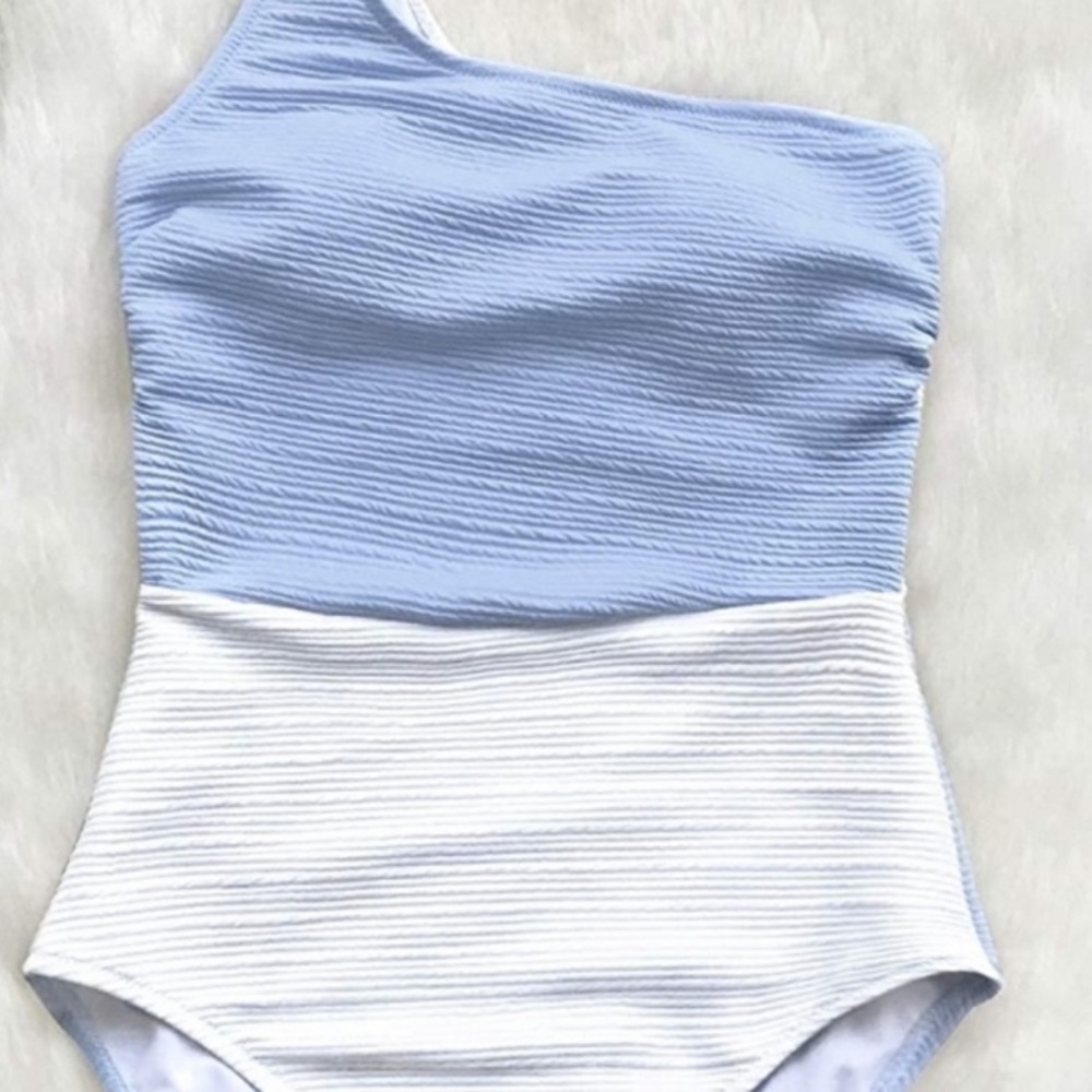 Women’s CUPSHE one piece single shoulder bathing suit